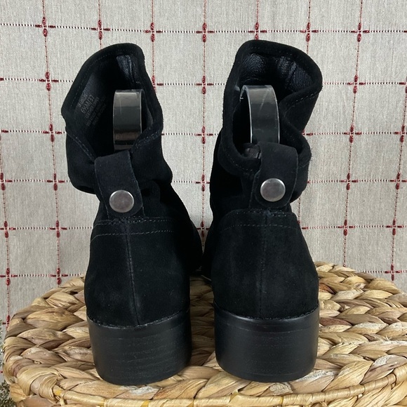 Lucky Brand “Lollin” Black Oiled Suede Ankle Boots Slouchy Bootie Size 6.5 New - Picture 4 of 7